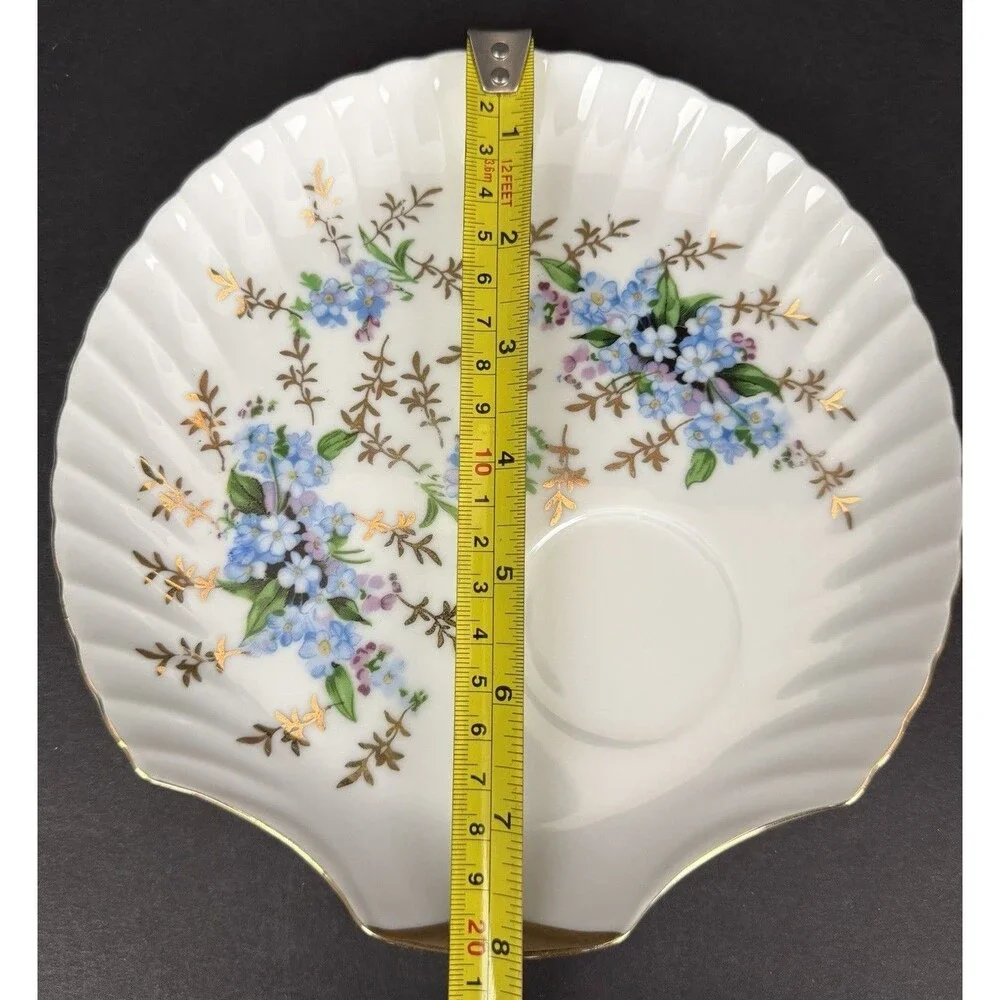 Set of 2 Vintage Floral Yamaka YAM86 Shell Shaped Snack Plates, MCM